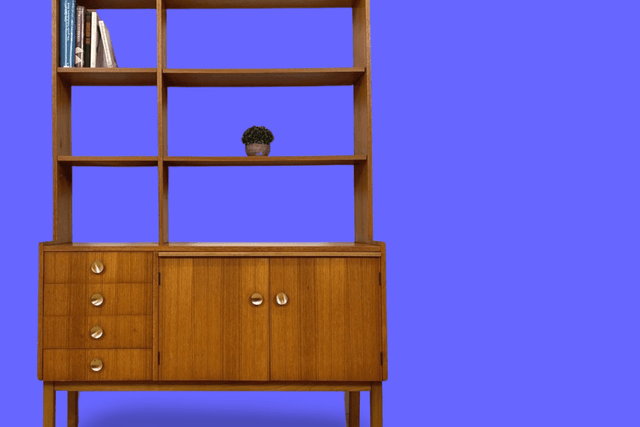 Regale & Bücherschränke