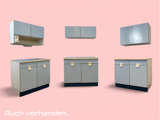 WMK # Kultige blaue Space Age Küchenzeile aus 1976 mit Hängeschrank, Schubladen, Licht & Eieruhr # Küchenbüfett kleine Küche Küchenschrank Küchenhängeschrank Küchenanrichte Kredenz Retro Vintage DDR