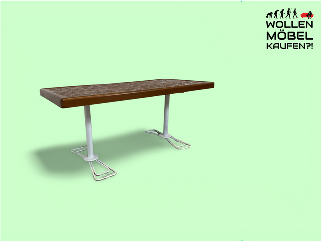 WMK Kultiger und gut erhaltener Space Age Couchtisch mit formschönen Füßen und hübsch gestalteter Tischplatte aus Kunstoff, auch Outdoor geeignet # Wohnzimmertisch Tisch Sofatisch 70er Retro Vintage