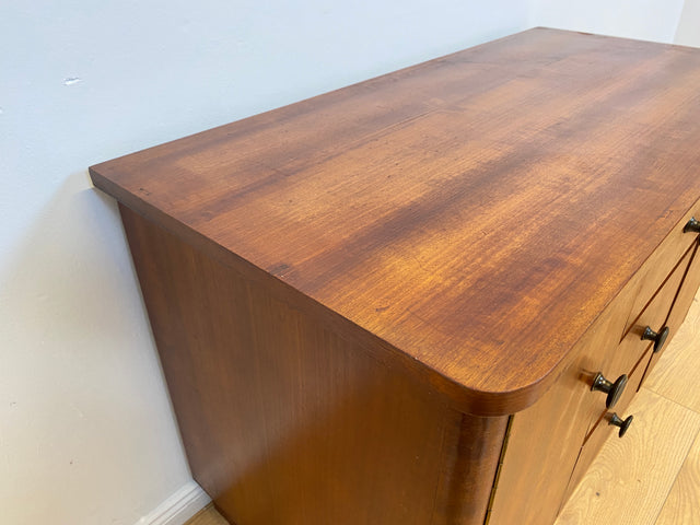 WMK # Sehr hübsche & gut erhaltene 50er Jahre Kommode aus vollem Holz mit Schubladen & schönen Messinggriffen # Sideboard Wäschekommode Schrank Anrichte Lowboard TV-Lowboard Vintage Mid-Century 60er