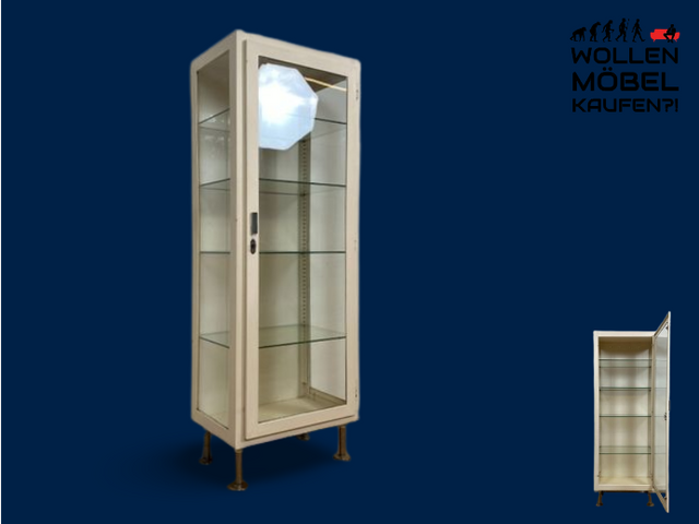 WMK # Sehr schöner & minimalistischer 40er Jahre Medizinschrank aus Eisen & Glas # weißer Apothekerschrank Vitrine Arztschrank Glasvitrine Arztvitrine Highboard Spind Industrial Design Display Vintage