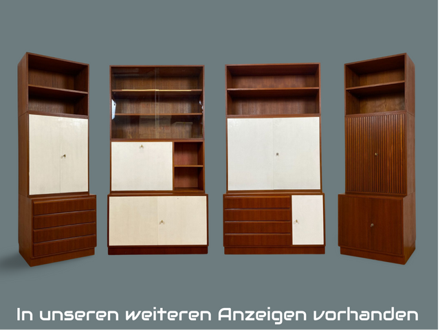 WMK # Hochwertiges und sehr gut erhaltenes modulares Mid-Century Highboard, aus vollem Holz in Teak # Schrank Bücherschrank Regalwand Schrankwand Barschrank Regal Kommode Sideboard Teakholz Vintage
