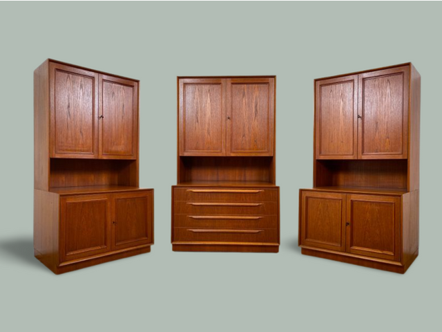 WMK I Stilvolles skandinavisches Highboard in Teakholz mit Schubladen & formschönen Holzgriffen I Schrank Bücherschrank Wäscheschrank Kommode Sideboard Teak Danish Design Vintage Berlin Hamburg Bremen