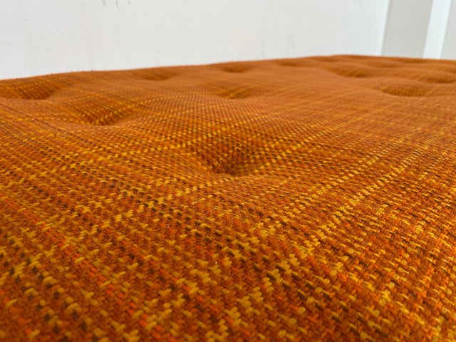 WMK I Raumaufhellende Space Age Liege auf Rollen mit orangem Originalbezug und großem Bettkasten I Daybed Sofa Couch Einzelbett Bett Lounge Modul Ottomane Vintage 70er I Berlin Leipzig Hamburg Köln