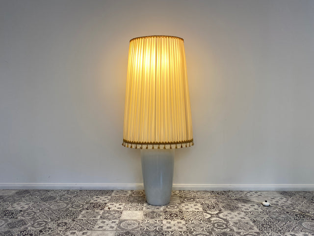 WMK Edle und sehr gut erhaltene 140cm große Vintage Bodenlampe mit wunderschönem Lampenschirm und Vasenfuß aus Porzellan # Lampe Leuchte Stehlampe Stehleuchte Leselampe Vasenlampe Retro Mid-Century