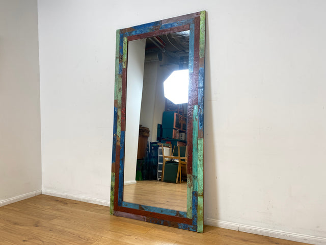 Boatwood by WMK I 100x195cm großer Spiegel I handgefertigtes Unikat aus altem Bootsholz in Originalfarben I bunter Wandspiegel Standspiegel Ganzkörperspiegel Flurspiegel Garderobe Berlin Köln Hannover