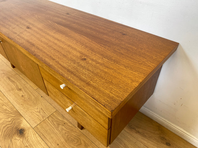 WMK I Schönes 160cm langes Mid-Century Lowboard mit Schubladen und hübschen Originalgriffen I Sideboard Kommode Anrichte Fernsehkommode TV Bank Vintage Möbel Retro 60er 70er Berlin Hamburg Regensburg