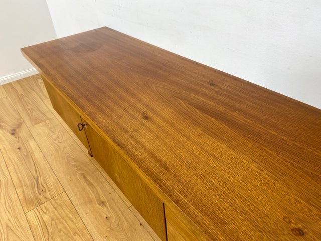 WMK I Schönes 160cm langes Mid-Century Lowboard mit Schubladen und hübschen Originalgriffen I Sideboard Kommode Anrichte Fernsehkommode TV Bank Vintage Möbel Retro 60er 70er Berlin Hamburg Regensburg