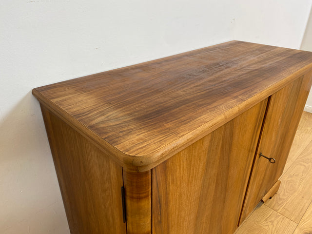 WMK I Wunderschöne und sehr gut erhaltene 1930er Jahre Art Deco Kommode aus massivem Walnuss Holz I Schrank Anrichte Wäschekommode Flurkommode Schuhschrank Vintage Antik Berlin Magdeburg Regensburg