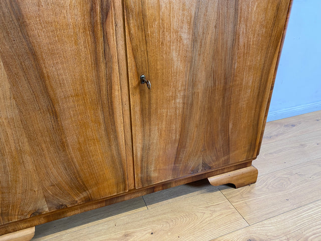 WMK I Wunderschöne und sehr gut erhaltene 1930er Jahre Art Deco Kommode aus massivem Walnuss Holz I Schrank Anrichte Wäschekommode Flurkommode Schuhschrank Vintage Antik Berlin Magdeburg Regensburg