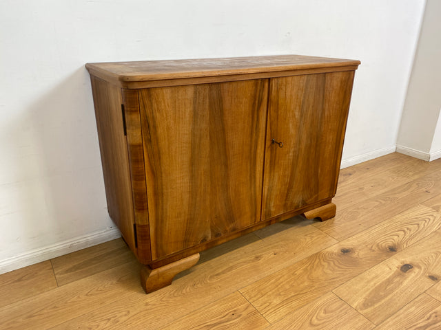 WMK I Wunderschöne und sehr gut erhaltene 1930er Jahre Art Deco Kommode aus massivem Walnuss Holz I Schrank Anrichte Wäschekommode Flurkommode Schuhschrank Vintage Antik Berlin Magdeburg Regensburg
