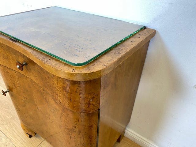 WMK I 1/2 Sehr schöner 1930er Jahre Art Deco Nachttisch aus vollem Holz mit Schublade und Glasauflage I Nachtkommode Nachtschrank Nachtschränkchen Night Stand Vintage Antik Berlin Leipzig Stuttgart