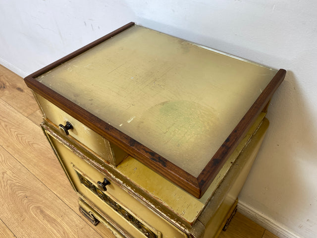 WMK I Wunderschöner jedoch abgerockter 1930er Jahre Art Deco Nachttisch mit Schublade I Nachtschrank Nachtkommode Nachtschränkchen Kommode Beistelltisch Antik Vintage Shabby Chic Berlin Leipzig Köln