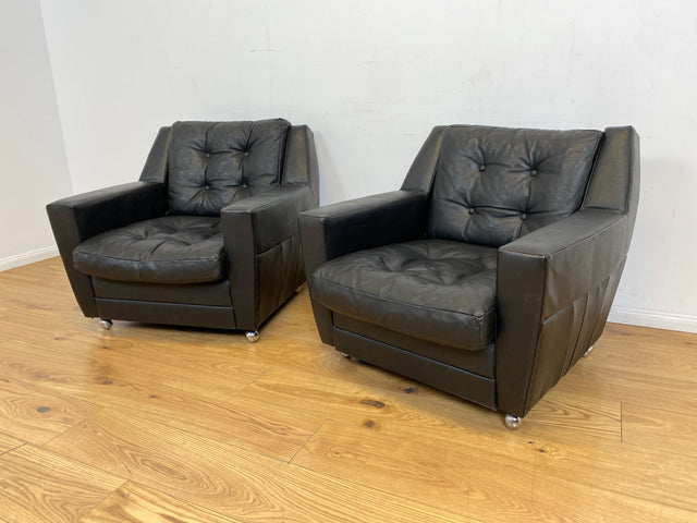 WMK # 1/2 Stilvoller & gut erhaltener 70er Jahre Sessel auf Rollen mit gestepptem schwarzem Skai Bezug # Armchair Ledersessel Clubsessel Sitzgarnitur Kunstleder Leder Retro Vintage Berlin Hamburg 60er