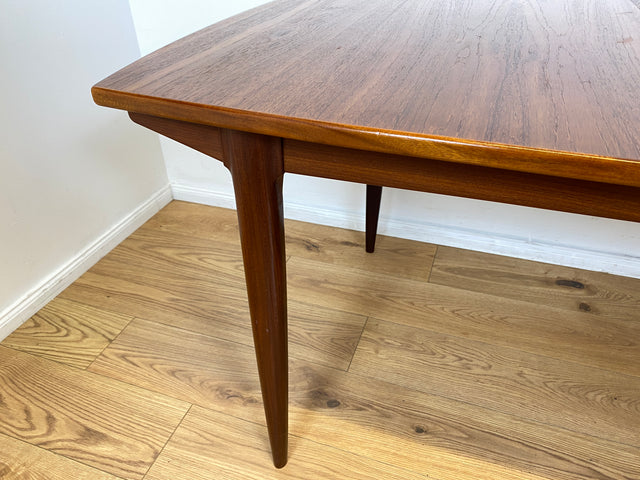 WMK # Stilvoller und 2-fach ausziehbarer skandinavischer Mid-Century Designertisch Roseto by Svante Skogh for Abra, in Teakholz # Tisch Esstisch Dining Table Holztisch Danish Design Vintage Teak 60er