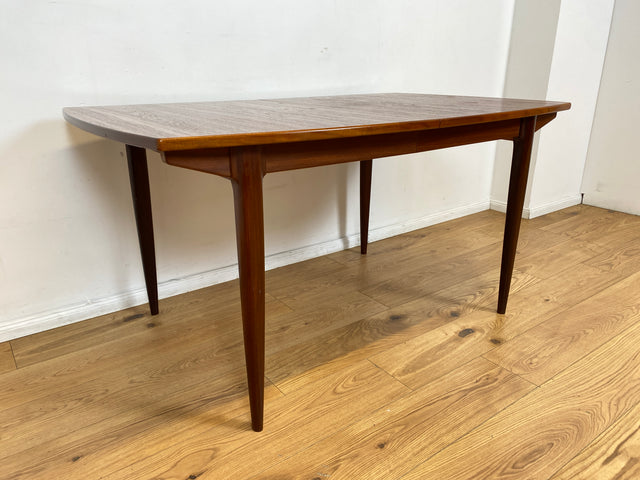 WMK # Stilvoller und 2-fach ausziehbarer skandinavischer Mid-Century Designertisch Roseto by Svante Skogh for Abra, in Teakholz # Tisch Esstisch Dining Table Holztisch Danish Design Vintage Teak 60er