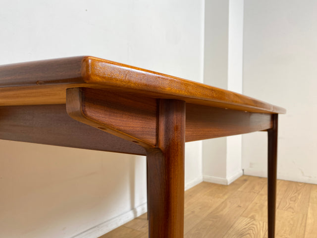 WMK # Stilvoller und 2-fach ausziehbarer skandinavischer Mid-Century Designertisch Roseto by Svante Skogh for Abra, in Teakholz # Tisch Esstisch Dining Table Holztisch Danish Design Vintage Teak 60er