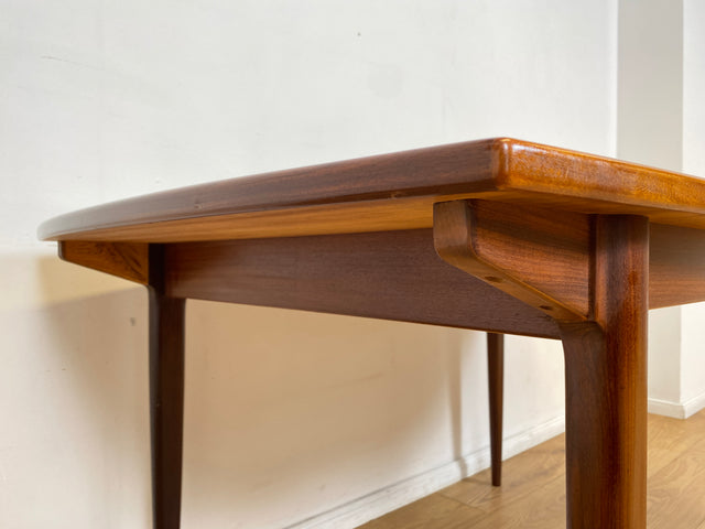 WMK # Stilvoller und 2-fach ausziehbarer skandinavischer Mid-Century Designertisch Roseto by Svante Skogh for Abra, in Teakholz # Tisch Esstisch Dining Table Holztisch Danish Design Vintage Teak 60er