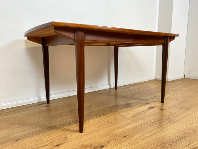 WMK # Stilvoller und 2-fach ausziehbarer skandinavischer Mid-Century Designertisch Roseto by Svante Skogh for Abra, in Teakholz # Tisch Esstisch Dining Table Holztisch Danish Design Vintage Teak 60er