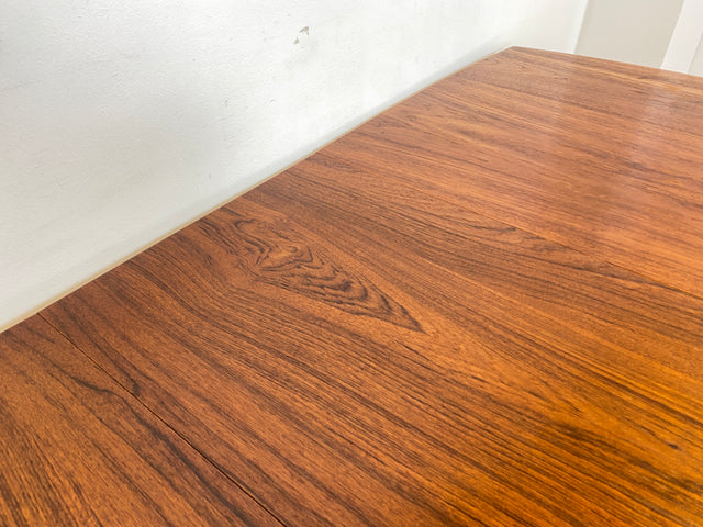 WMK # Stilvoller und 2-fach ausziehbarer skandinavischer Mid-Century Designertisch Roseto by Svante Skogh for Abra, in Teakholz # Tisch Esstisch Dining Table Holztisch Danish Design Vintage Teak 60er
