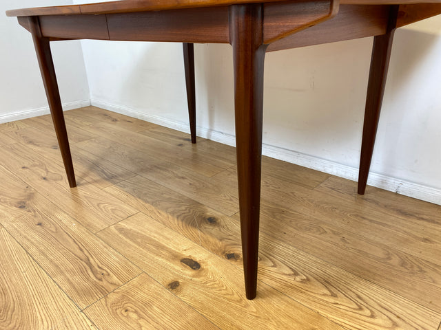 WMK # Stilvoller und 2-fach ausziehbarer skandinavischer Mid-Century Designertisch Roseto by Svante Skogh for Abra, in Teakholz # Tisch Esstisch Dining Table Holztisch Danish Design Vintage Teak 60er