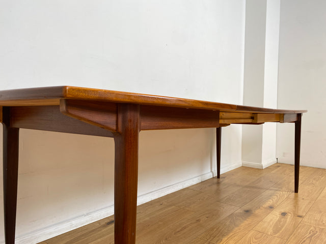 WMK # Stilvoller und 2-fach ausziehbarer skandinavischer Mid-Century Designertisch Roseto by Svante Skogh for Abra, in Teakholz # Tisch Esstisch Dining Table Holztisch Danish Design Vintage Teak 60er
