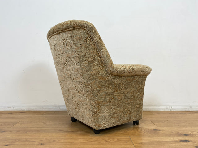 WMK # 1/2 Gemütlicher und sehr gut erhaltener Vintage Sessel auf Rollen mit floralem Originalbezug, Federkernsitz # Cocktailsessel Clubsessel Lesesessel Fernsehsessel Polstermöbel Sitzgarnitur Retro