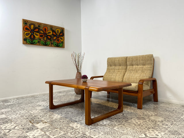 WMK Stilvoller & sehr gut erhaltener großer skandinavischer Designercouchtisch von A/S Niels Bach , teilweise Teakholz