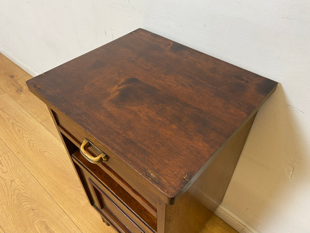 WMK I 1/2 Sehr schöner 30 Jahre Art Deco Nachttisch aus vollem Holz mit Schublade & Originalgriffen I Nachtkommode Nachtschrank Nachtschränkchen Night Stand Kommode Antik Vintage Berlin Bayern Leipzig