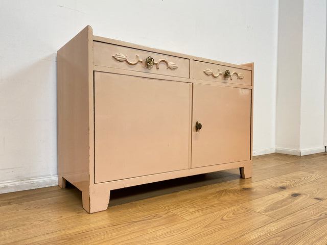 WMK # Besonders schöne und geräumige 30er Jahre Art Deco Kommode in zart Rosa aus vollem Holz mit Schubladen und Messinggriffen # Schrank Sideboard Wäschekommode Schuhkommode Antik Vintage Berlin Köln