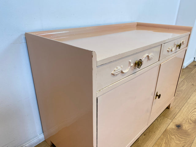 WMK # Besonders schöne und geräumige 30er Jahre Art Deco Kommode in zart Rosa aus vollem Holz mit Schubladen und Messinggriffen # Schrank Sideboard Wäschekommode Schuhkommode Antik Vintage Berlin Köln