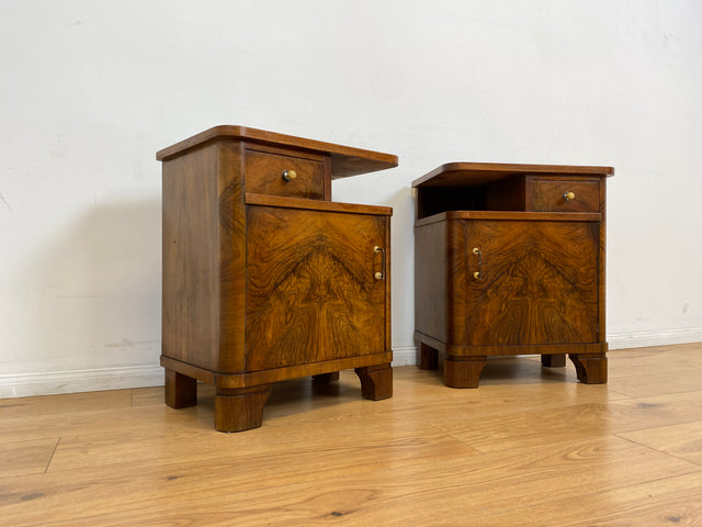 WMK # 1/2 Sehr schöner 30er Jahre Art Deco Nachttisch aus vollem Holz in Wurzelholz, mit Schublade und Originalgriffen # Nachtschrank Nachtschränkchen Nachtkommode Kommode Bedside Table Antik Vintage