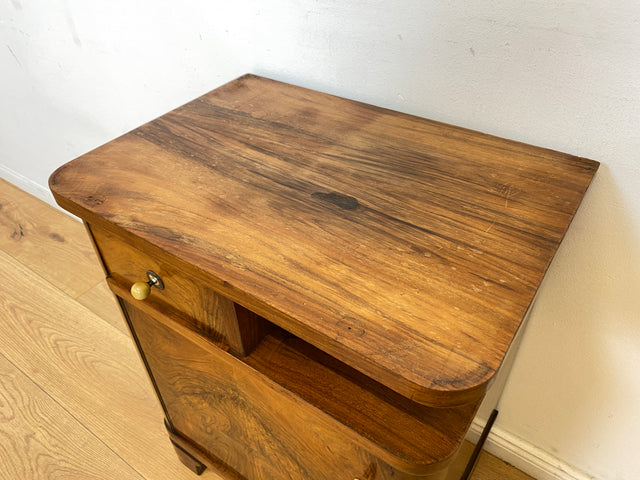 WMK # 1/2 Sehr schöner 30er Jahre Art Deco Nachttisch aus vollem Holz in Wurzelholz, mit Schublade und Originalgriffen # Nachtschrank Nachtschränkchen Nachtkommode Kommode Bedside Table Antik Vintage