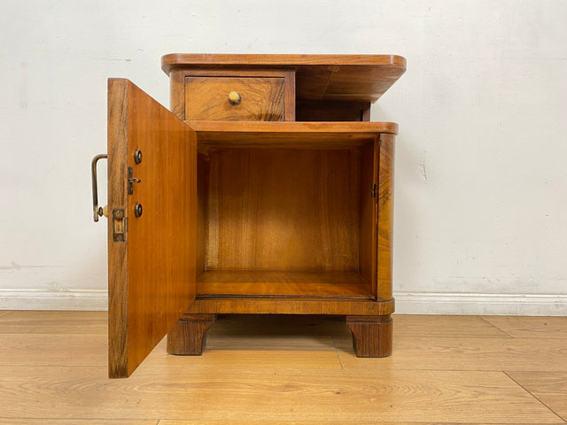 WMK # 1/2 Sehr schöner 30er Jahre Art Deco Nachttisch aus vollem Holz in Wurzelholz, mit Schublade und Originalgriffen # Nachtschrank Nachtschränkchen Nachtkommode Kommode Bedside Table Antik Vintage