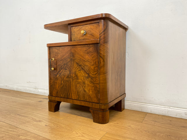 WMK # 1/2 Sehr schöner 30er Jahre Art Deco Nachttisch aus vollem Holz in Wurzelholz, mit Schublade und Originalgriffen # Nachtschrank Nachtschränkchen Nachtkommode Kommode Bedside Table Antik Vintage