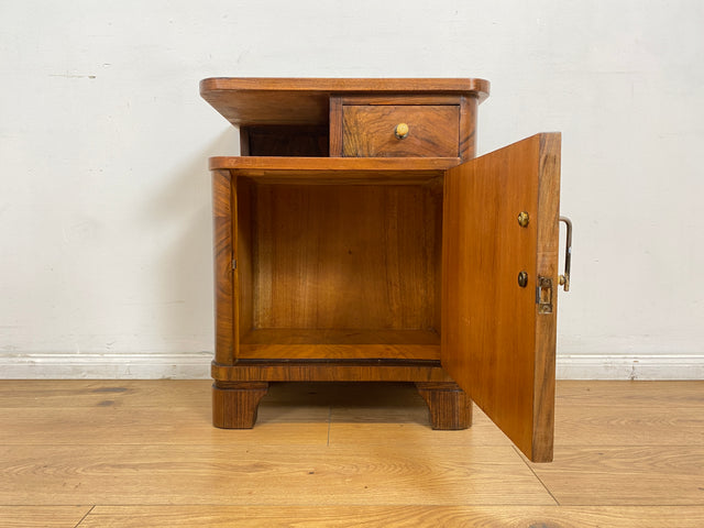 WMK # 1/2 Sehr schöner 30er Jahre Art Deco Nachttisch aus vollem Holz in Wurzelholz, mit Schublade und Originalgriffen # Nachtschrank Nachtschränkchen Nachtkommode Kommode Bedside Table Antik Vintage