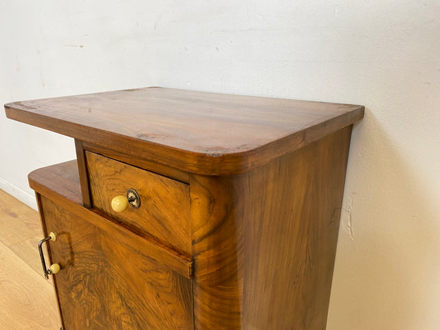 WMK # 1/2 Sehr schöner 30er Jahre Art Deco Nachttisch aus vollem Holz in Wurzelholz, mit Schublade und Originalgriffen # Nachtschrank Nachtschränkchen Nachtkommode Kommode Bedside Table Antik Vintage