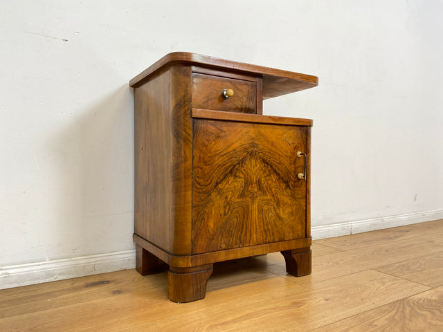 WMK # 1/2 Sehr schöner 30er Jahre Art Deco Nachttisch aus vollem Holz in Wurzelholz, mit Schublade und Originalgriffen # Nachtschrank Nachtschränkchen Nachtkommode Kommode Bedside Table Antik Vintage