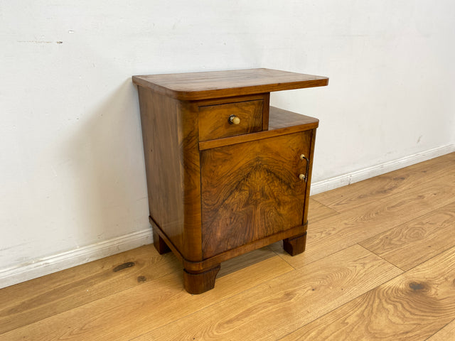 WMK # 1/2 Sehr schöner 30er Jahre Art Deco Nachttisch aus vollem Holz in Wurzelholz, mit Schublade und Originalgriffen # Nachtschrank Nachtschränkchen Nachtkommode Kommode Bedside Table Antik Vintage