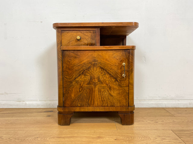 WMK # 1/2 Sehr schöner 30er Jahre Art Deco Nachttisch aus vollem Holz in Wurzelholz, mit Schublade und Originalgriffen # Nachtschrank Nachtschränkchen Nachtkommode Kommode Bedside Table Antik Vintage