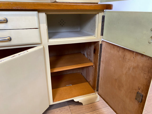 WMK I Schöne 30er Jahre Küchenanrichte aus vollem Holz mit Originalgläsern und Keramik Schütten I Küche Büffet Büfett Küchenschrank Anrichte Kredenz Art Deco Vintage 40er 50er Berlin Dresden Münster