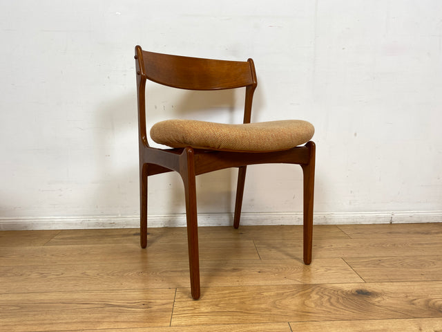 WMK I 4er Set skandinavischer Designer Stühle Model 49 von Erik Buck für O.D. Møbler I Teakholz I Esszimmerstühle Küchenstühle Chairs Danish Design Mid-Century Vintage Teak I Berlin Stuttgart Dresden