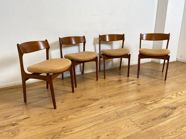 WMK I 4er Set skandinavischer Designer Stühle Model 49 von Erik Buck für O.D. Møbler I Teakholz I Esszimmerstühle Küchenstühle Chairs Danish Design Mid-Century Vintage Teak I Berlin Stuttgart Dresden