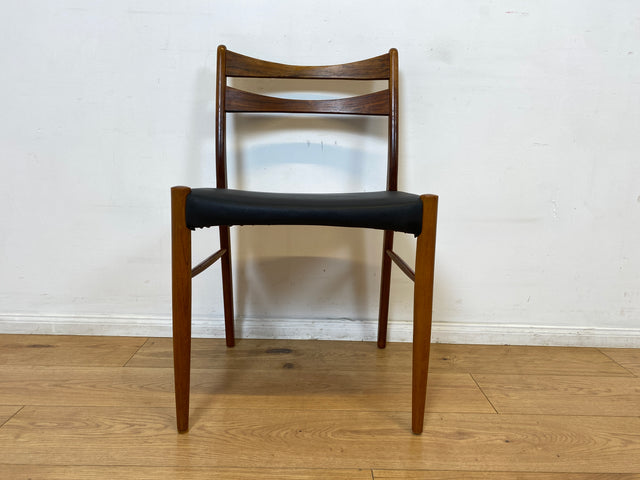 WMK I 4er Set skandinavischer Mid-Century Stühle I aus Teakholz mit schwarzem Kunst Leder Bezug I Esszimmerstühle Küchenstühle Holzstühle Chairs Skai Danish Design Vintage Teak Berlin Bayern Hannover