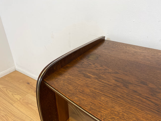 WMK # Formschöne & gut erhaltene 50er Jahre Barkommode aus vollem Holz mit Schiebetüren und Messinggriff # Bar Barschrank Mini-Bar Hausbar Kommode Sideboard Vitrine Rockabilly Vintage Mid-Century 60er