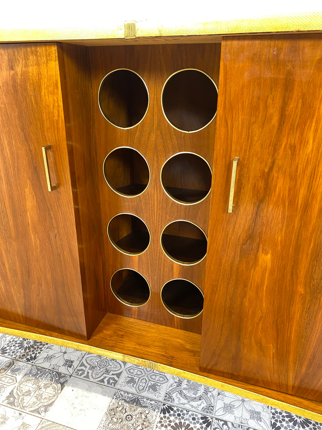 WMK I Ein Unikat I Einzigartige 50er Jahre Bar von Friedrich A. Maschke aus dem Schwarzwald mit handgefertigtem Alpen Relief Gemälde I Hausbar Tresen Wein Schrank Regal Vintage Mid-Century Kunst