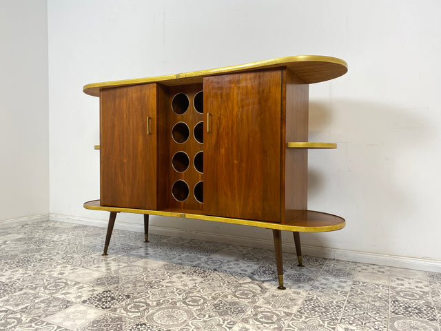 WMK I Ein Unikat I Einzigartige 50er Jahre Bar von Friedrich A. Maschke aus dem Schwarzwald mit handgefertigtem Alpen Relief Gemälde I Hausbar Tresen Wein Schrank Regal Vintage Mid-Century Kunst