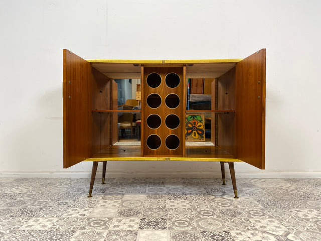 WMK I Ein Unikat I Einzigartige 50er Jahre Bar von Friedrich A. Maschke aus dem Schwarzwald mit handgefertigtem Alpen Relief Gemälde I Hausbar Tresen Wein Schrank Regal Vintage Mid-Century Kunst