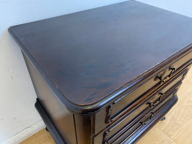 WMK I Elegante kleine 50er Jahre Chippendale Kommode aus vollem Holz mit Schubladen & Messinggriffen I Schubladenkommode Wäschekommode Flurkommode Ablage Nachttisch Mid-Century Vintage Berlin NRW Ulm