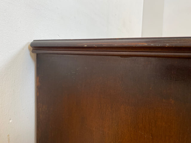 WMK I Elegante kleine 50er Jahre Chippendale Kommode aus vollem Holz mit Schubladen & Messinggriffen I Schubladenkommode Wäschekommode Flurkommode Ablage Nachttisch Mid-Century Vintage Berlin NRW Ulm